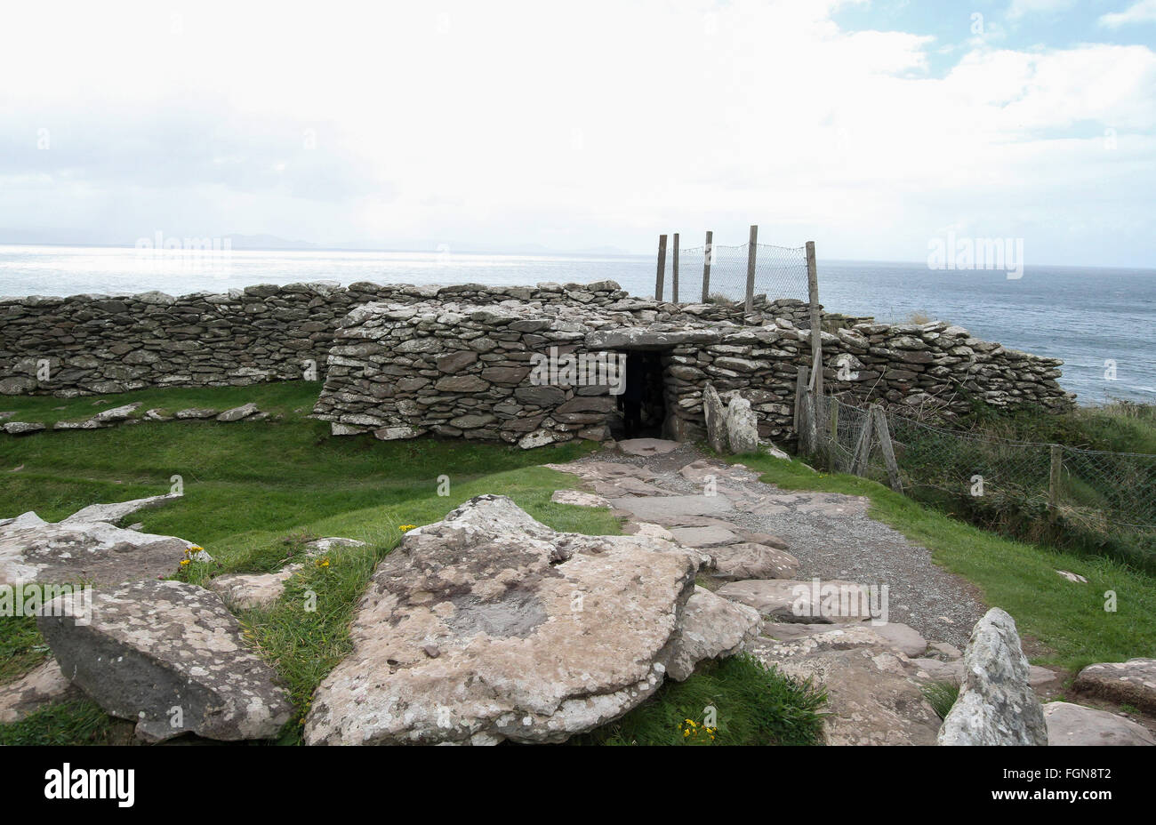 Dunbeg Fort, an Iron-age promontory fort on the Slea Head Drive, Dingle Peninsula, County Kerry, Ireland. Stock Photo