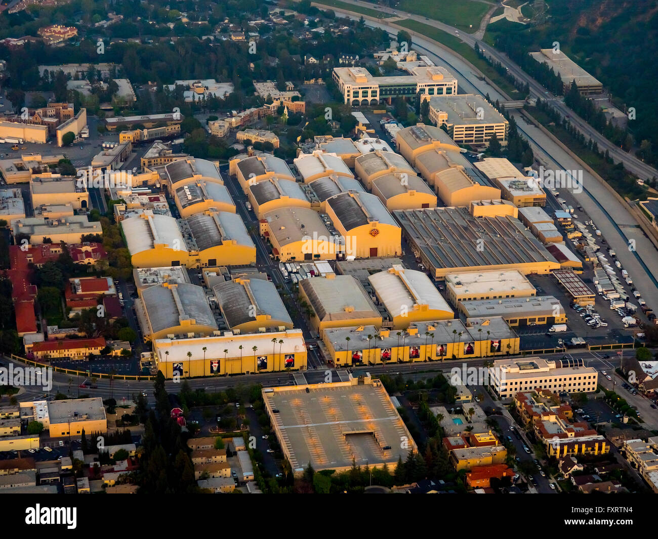 Warner bros studio los angeles hi-res stock photography and images - Alamy