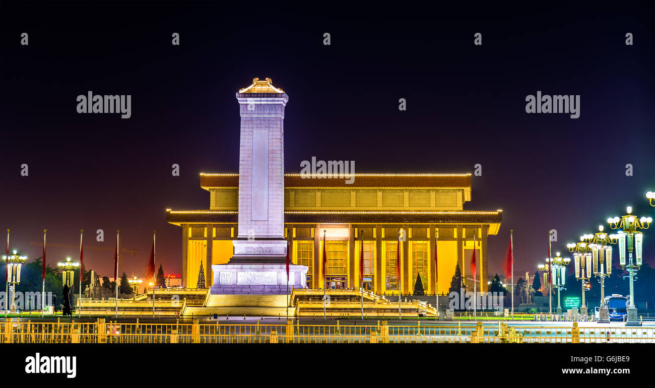 Monument to the People's Heroes and Mausoleum of Mao Zedong on Tiananmen square in Beijing Stock Photo