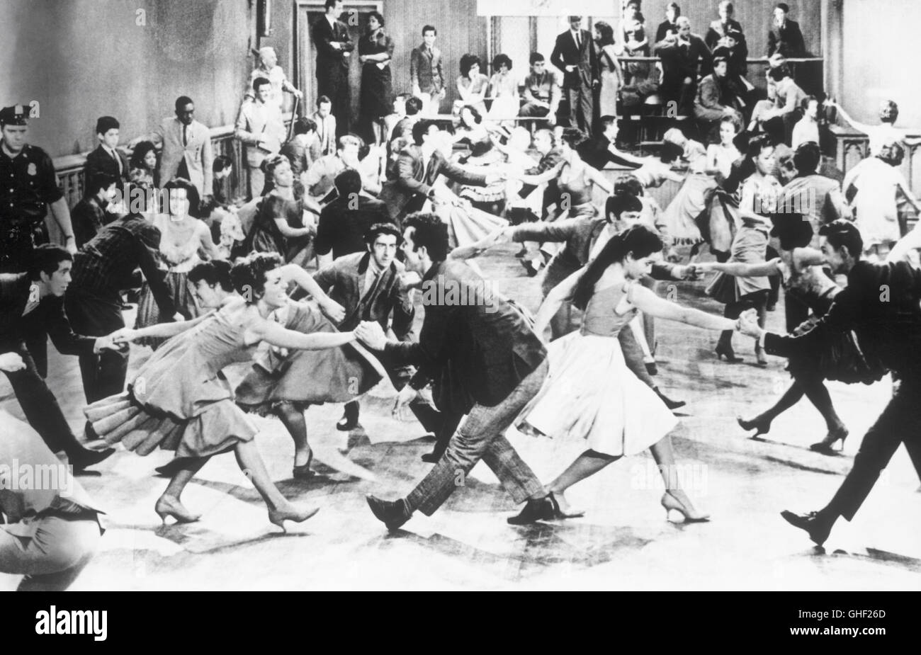 WEST SIDE STORY USA 1961 Jerome Robbins, Robert Wise West Side Story Dance Scene Regie: Jerome Robbins, Robert Wise Stock Photo