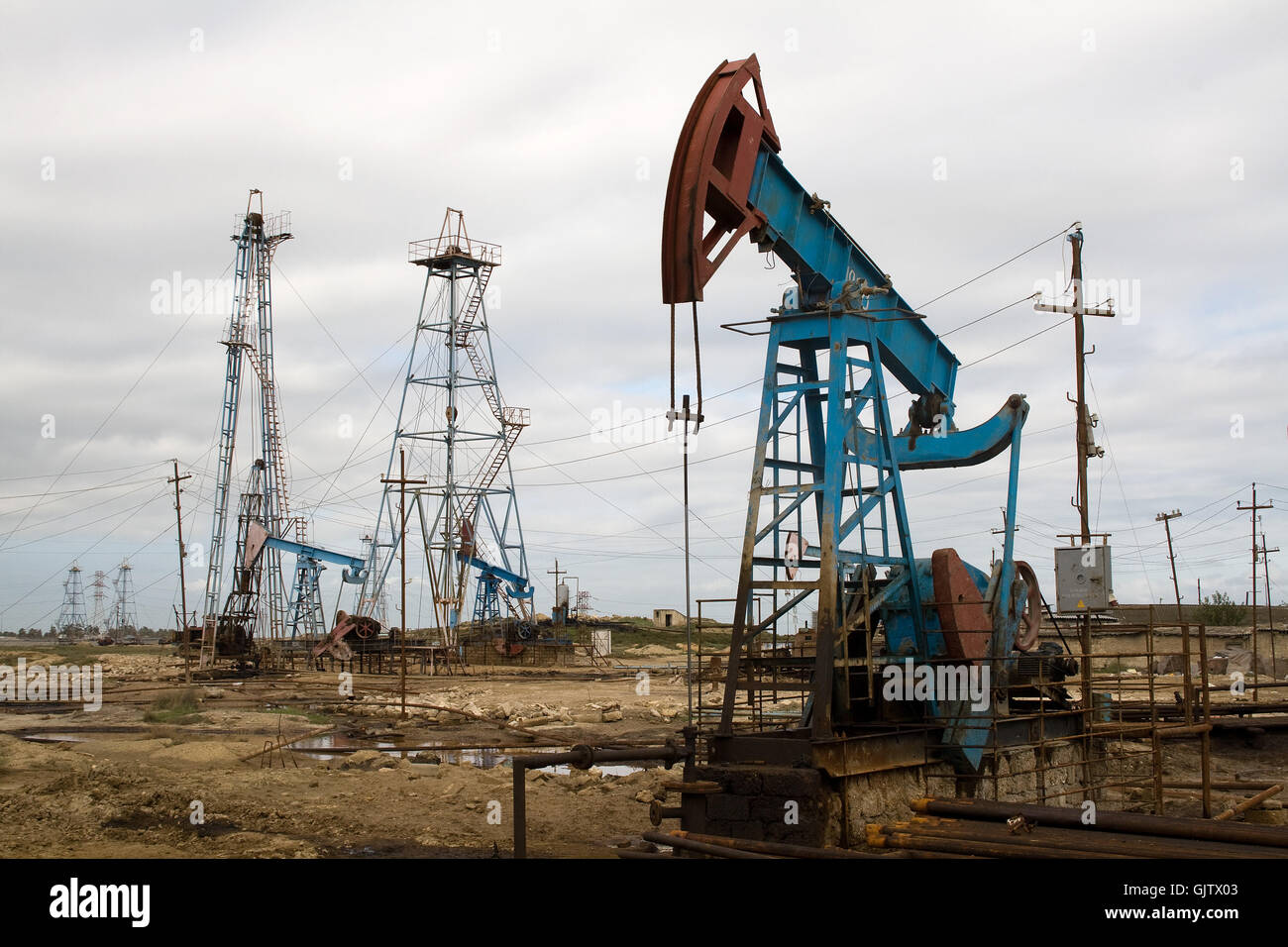 oil extraction Stock Photo