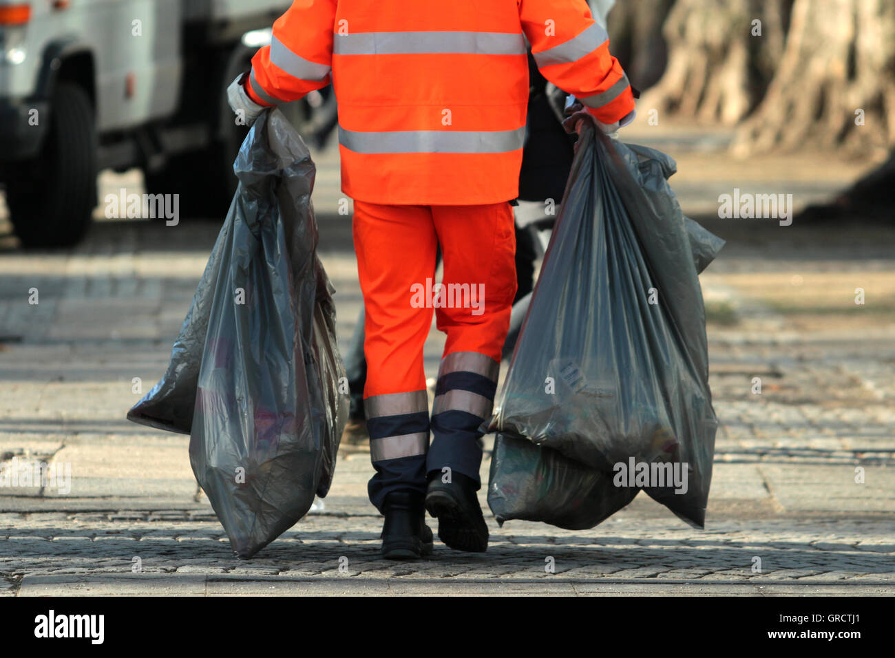 Cologne Sanitation Department Cleaning Up At New Year S Eve Stock Photo