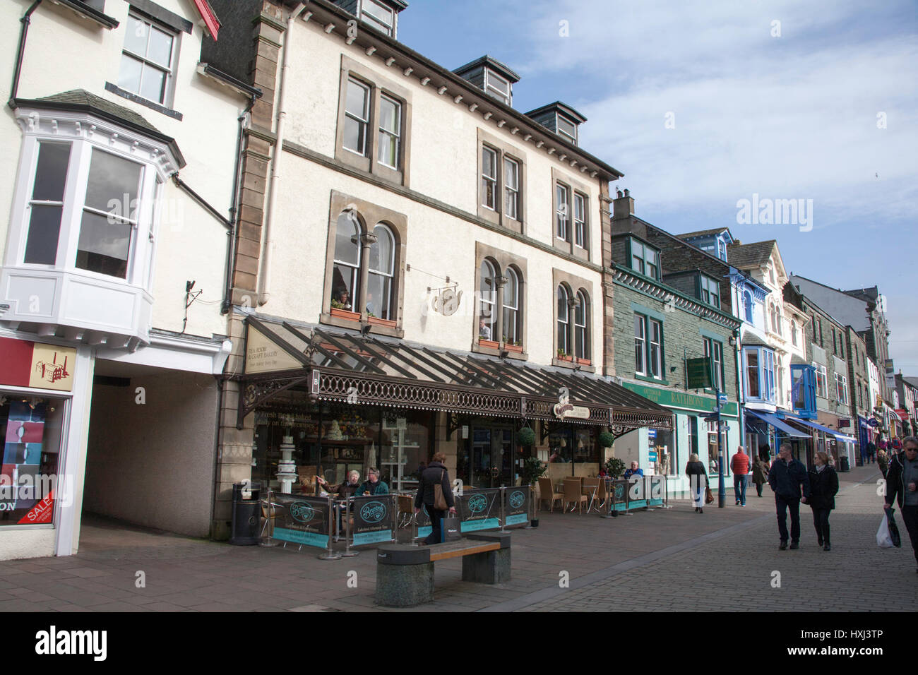 Shops cafes restaurants pubs and tells located along Main Street Keswick  near The Market Place Keswick The Lake District Cumbrai England Stock Photo