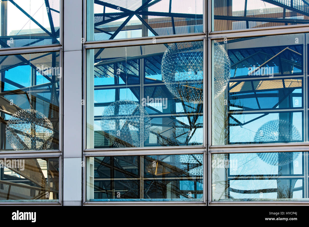 Malin Architectural Expanded Metal Kite sculptures at Centre MK, Milton Keynes Shopping Centre. Milton Keynes, Buckinghamshire, England Stock Photo