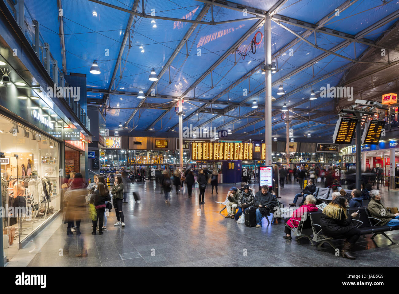 Manchester Piccadilly Train Station Stock Photo