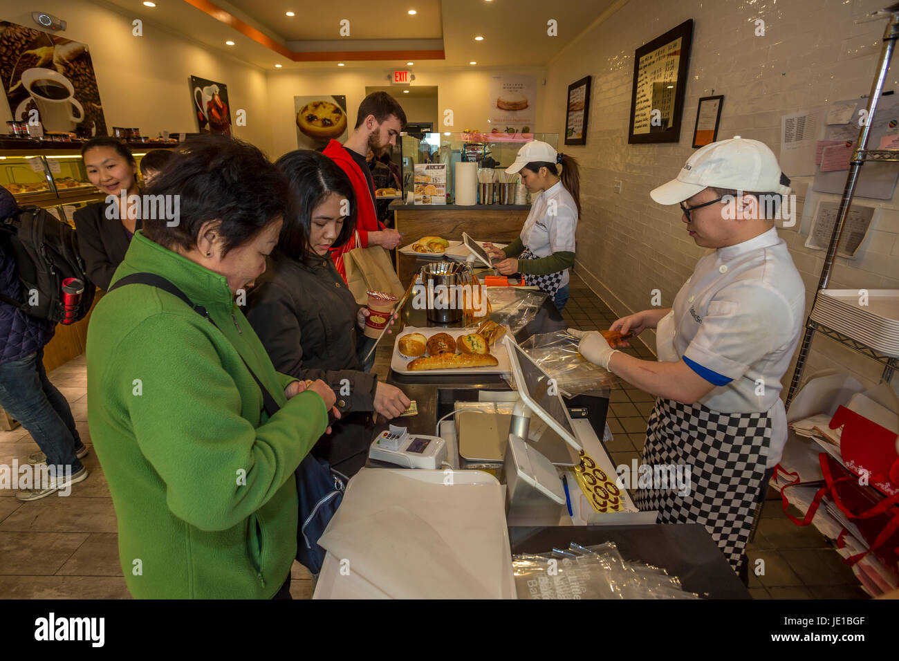 Chinese-Americans, Chinese-American people, shoppers, shopping, Little Swan Bakery, Stockton Street, Chinatown, San Francisco, California Stock Photo