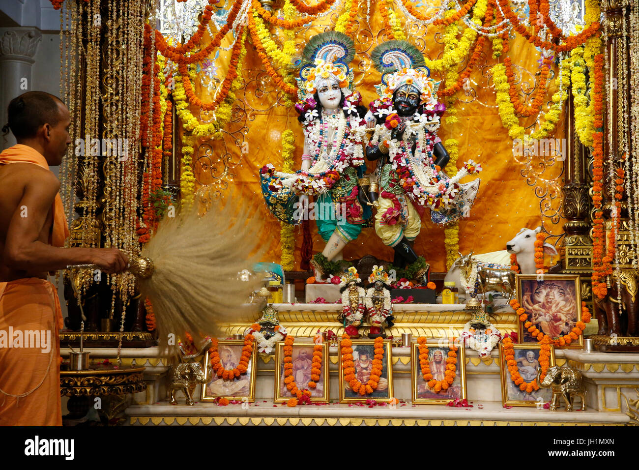 Worship at Krishna-Balaram temple, Vrindavan, Uttar Pradesh. India. Stock Photo