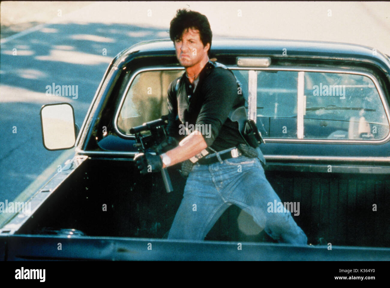 Cobra sylvester stallone 1986 hi-res stock photography and images - Alamy