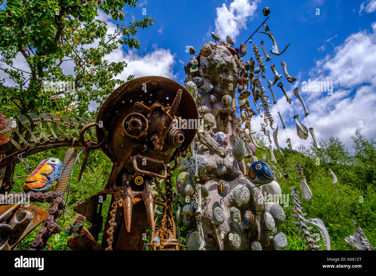 Phantasyful statues and painted rocks in the Open-Air-Atelier of Lorenz Kuntner Stock Photo