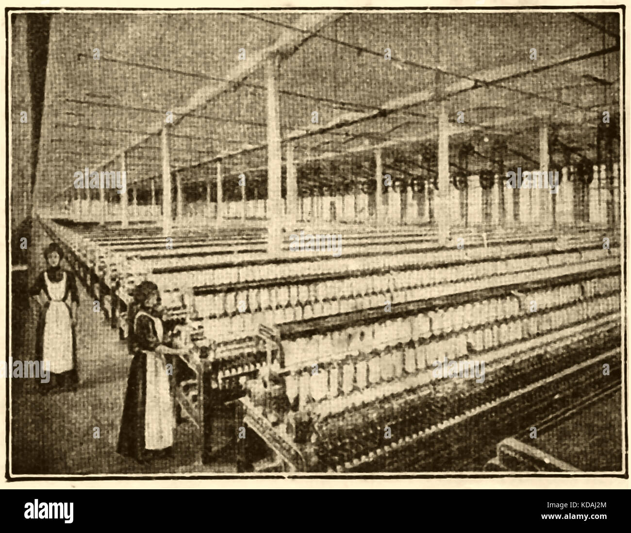 Inside a Lancashire (UK) cotton mill in 1914. Stock Photo