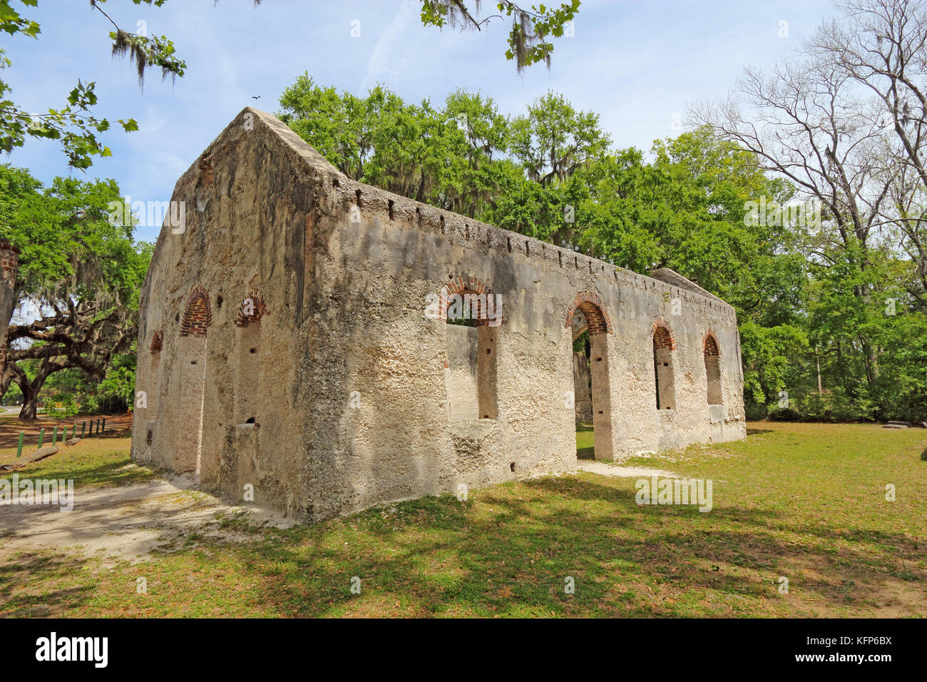 Tabby wall ruins of the Chapel of Ease from Saint Helenas Episcopal Church on Saint Helena Island in Beaufort County, South Carolina Stock Photo