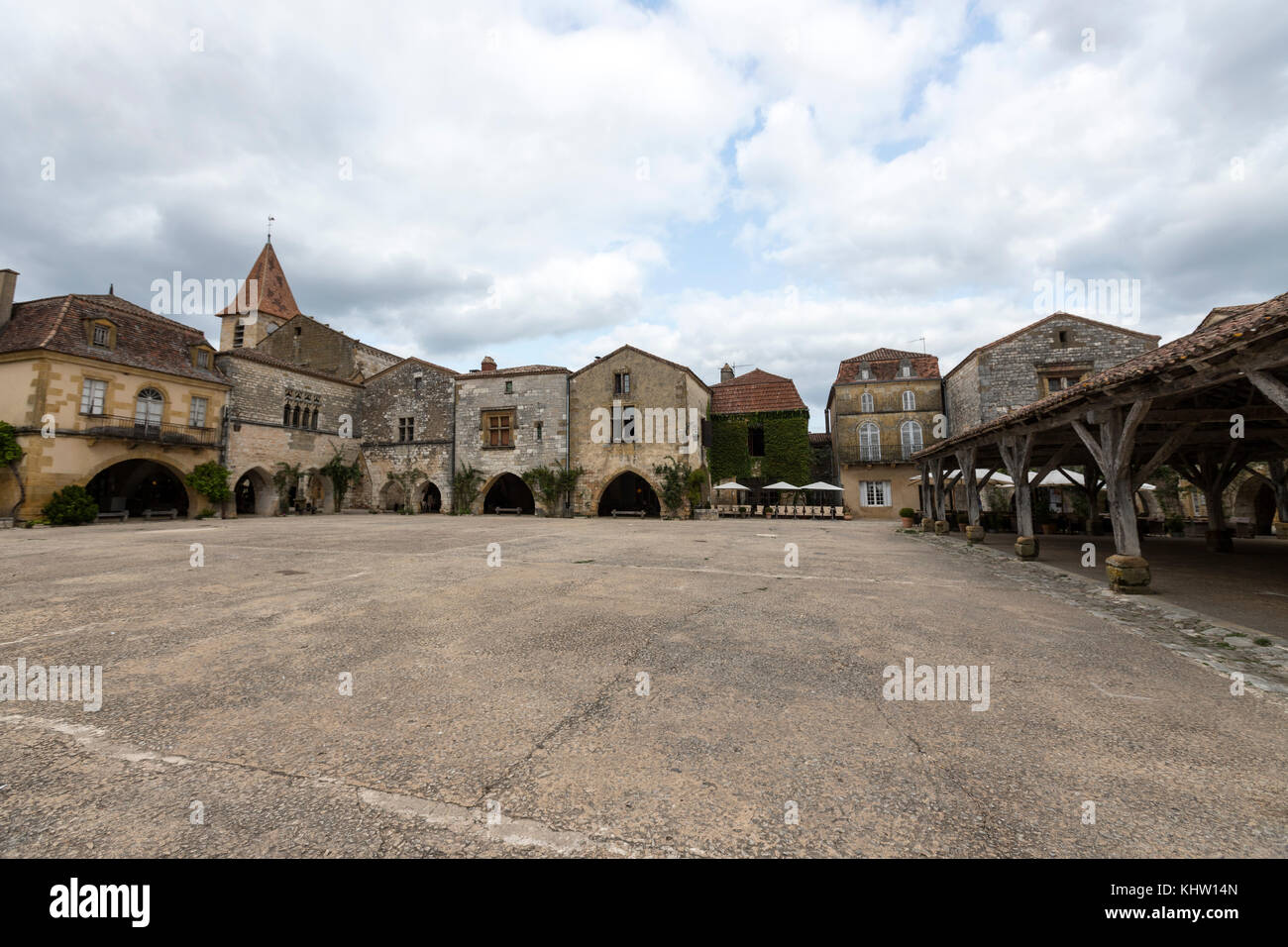 Monpazier  main square with the old covered market place,  Dordogne department, Nouvelle-Aquitaine, France. Stock Photo