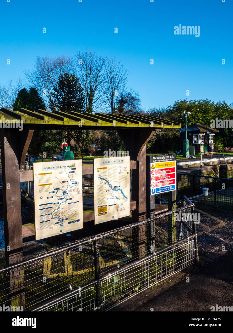 Caversham Lock, River Thames, Caversham, Reading, Berkshire, England, UK, GB. Stock Photo