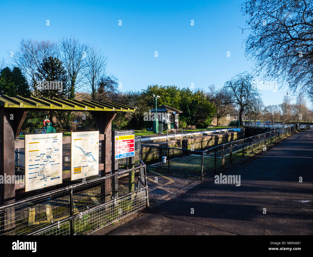 Caversham Lock, River Thames, Caversham, Reading, Berkshire, England. UK, GB. Stock Photo