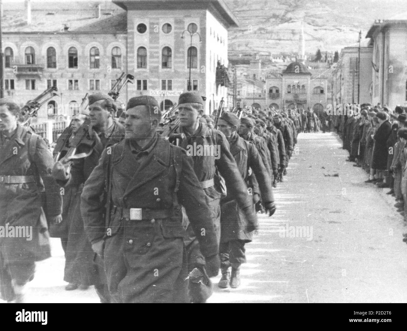 . English: 8th Yugoslav Partisans' Corps in liberated Mostar, February 1945. February 1945. Unknown 2 8. korpus NOVJ u Mostaru, februar 1945 Stock Photo