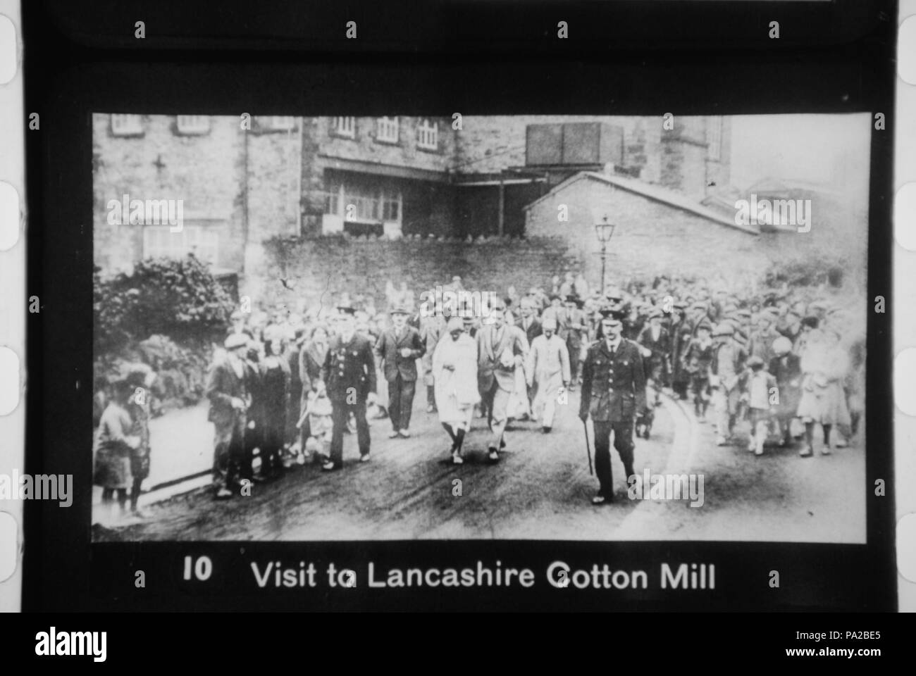 99 Gandhi visiting Lancashire Cotton Mill Stock Photo