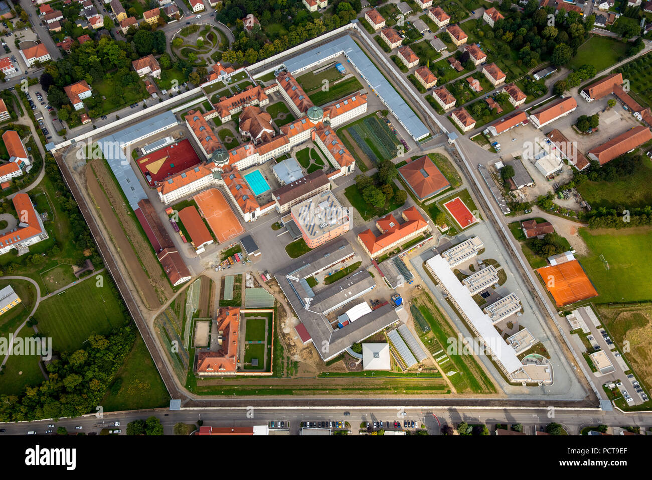 JVA Straubing Prison, implementation of punishment (Strafvollzug) in Bavaria, Straubing Prison with courtyard and swimming pool, Straubing, Eastern Bavaria, Bavaria, Germany, Europe Stock Photo