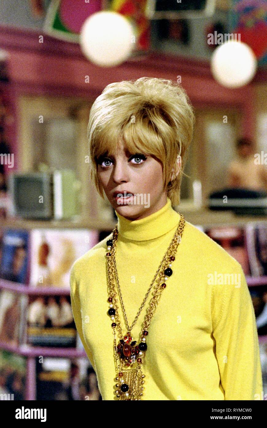 GOLDIE HAWN, CACTUS FLOWER, 1969 Stock Photo