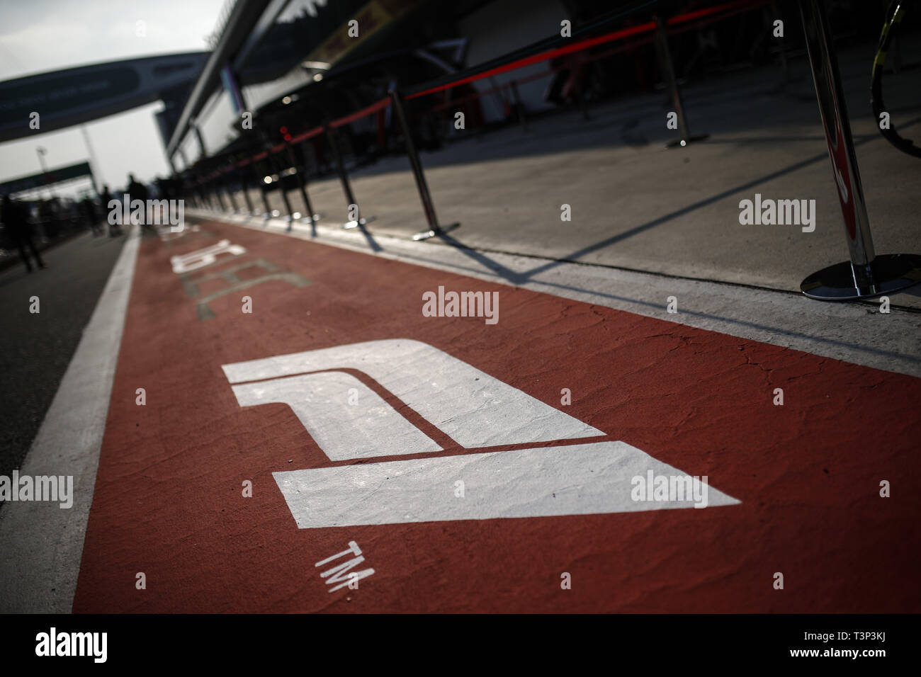 Motorsports: FIA Formula One World Championship 2019, Grand Prix of China,   Shanghai International Circuit, Pitlane, F1 Logo Stock Photo