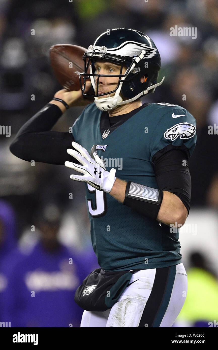 Philadelphia Eagles quarterback Nick Foles (9) throws the ball during ...