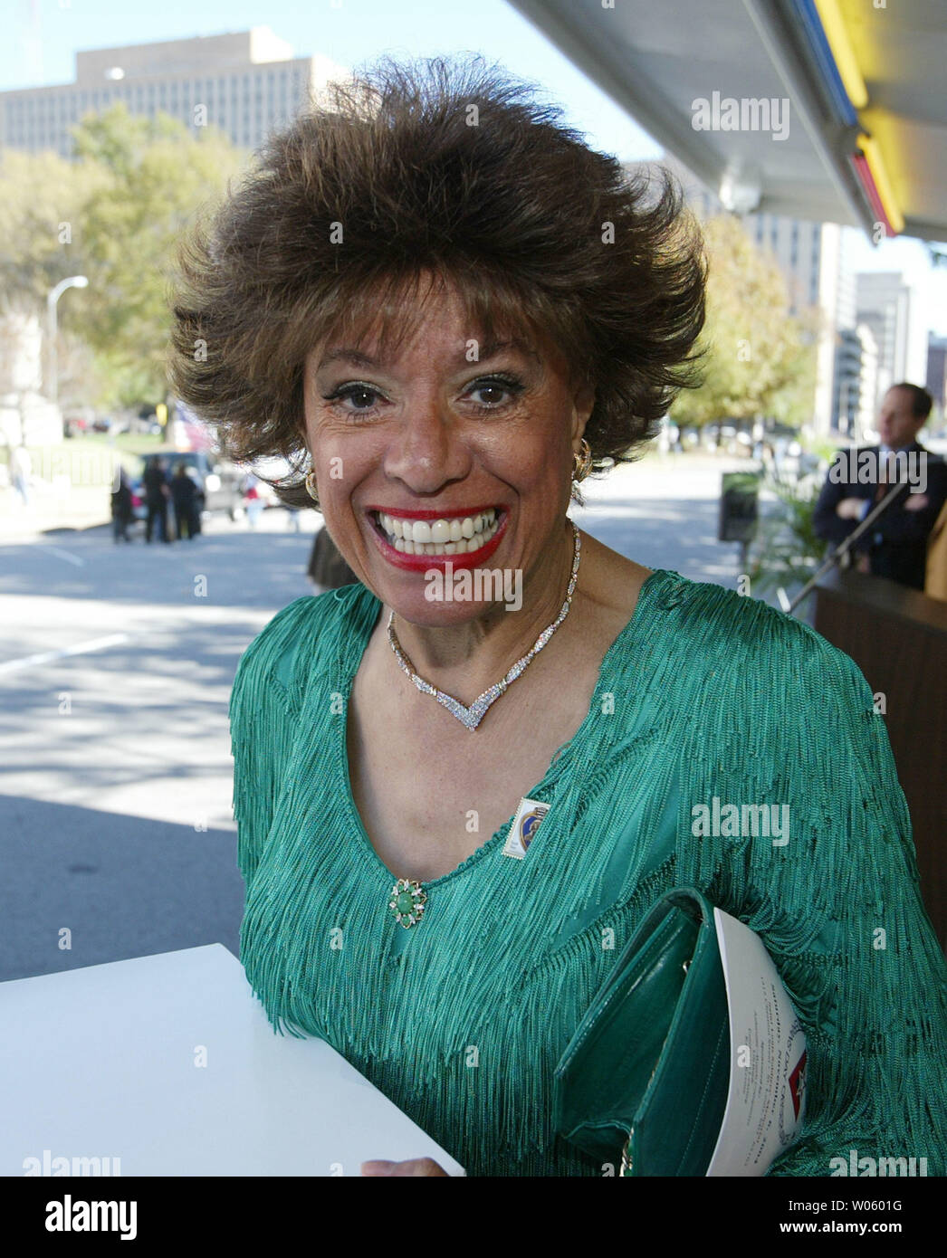 Actress Barbara McNair smiles as she leaves the reviewing stand prior to the St. Louis Veterans Day Parade in downtown St. Louis on November 6, 2004. McNair, who co-starred with Elvis Presley in 'Change of Habit,' and also posed in the October 1968 issue of Playboy, was in St. Louis to serve as Grand Marshall of the annual parade. (UPI Photo/Bill Greenblatt) Stock Photo