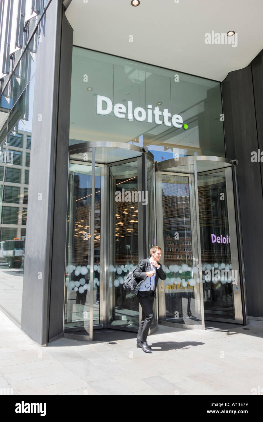 Deloitte LLP, Hill House, Little New Street, London, EC4, UK Stock Photo