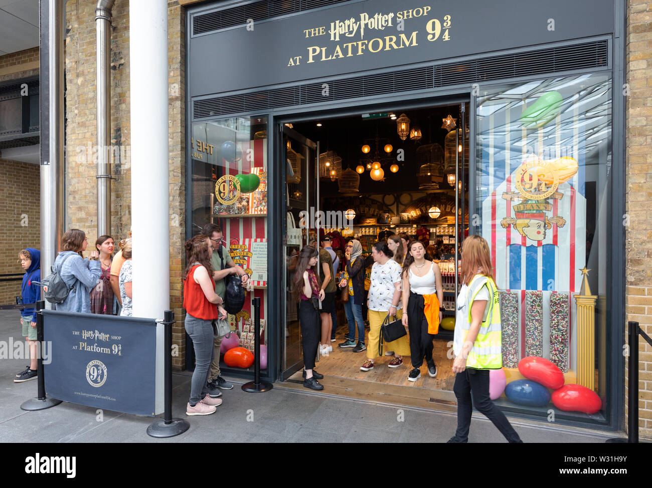 Kings Cross Station Harry Potter Shop Opening Times - Shop Poin