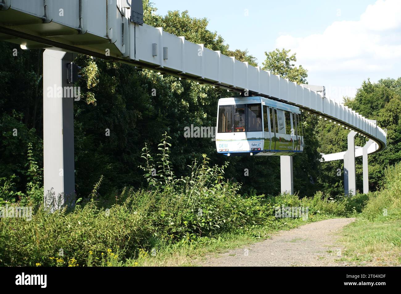 H-Bahn für den Pendelverkehr innerhalb des Universitätsgeländes Stockfoto