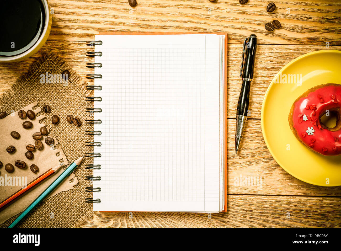 Kaffeepause mit snack Stockfoto