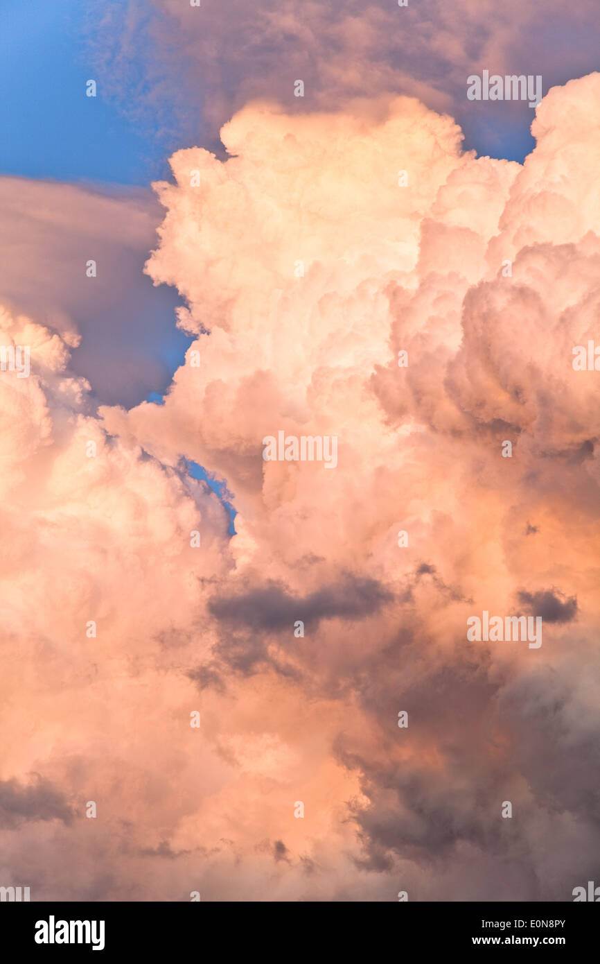 Wolken am Himmel - Les Nuages dans le ciel Banque D'Images