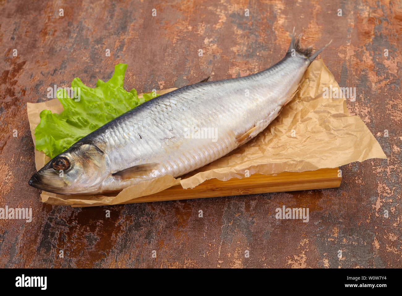 Poissons harengs salés prêts à manger Banque D'Images