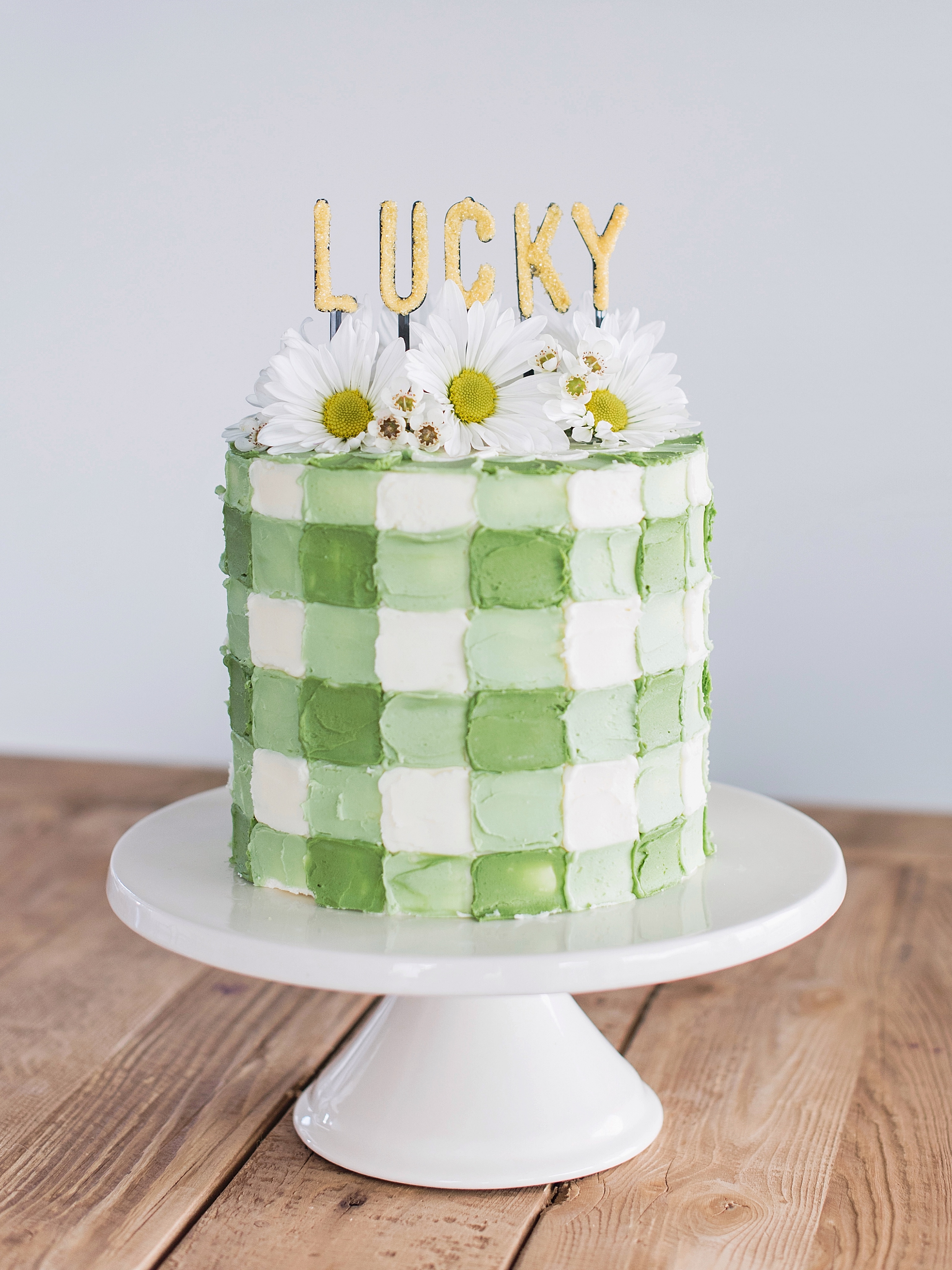 10 Fun and Easy St. Patrick\'s Day Cake Ideas - Cake by Courtney