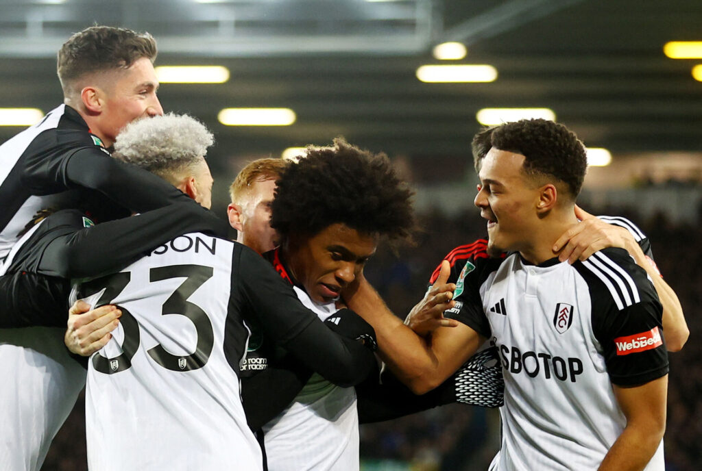 Willian tiljubles i Fulham.