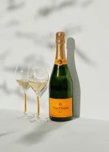 ship veuve clicquot 2 1