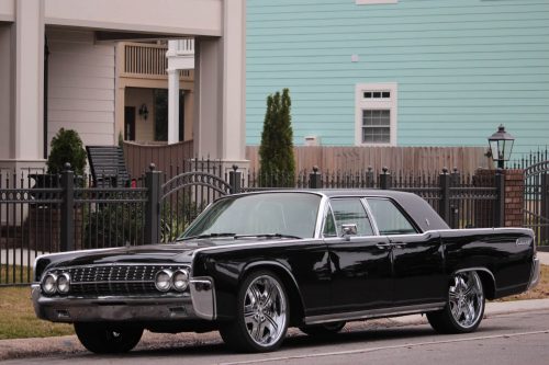 Lincoln Continental 1961 — 1969