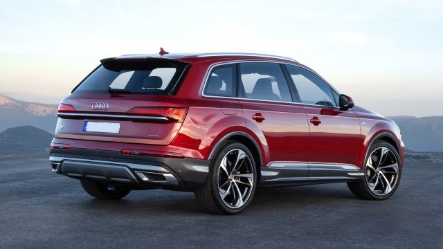 2023 Audi Q7 rear