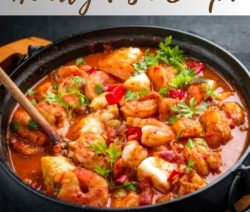 Slow cooker hearty fish soup recipe. Tasty fish soup with vegetables, and dry white wine cooked in a slow cooker. This yummy soup makes a hearty when served with toasted garlic bread. #slowcooker #crockpot #soup #dinner #fish #seafood