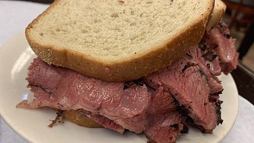 NYで一番古いデリ Katz's Delicatessenで、巨大なパストラミサンドを / アメリカ ニューヨーク市 1888年創業 | 老舗食堂 ~100年以上の歴史を持つ店舗を巡る旅~