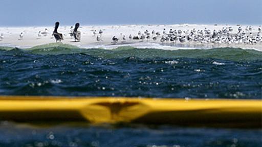 Oil spill approaches Louisiana coast