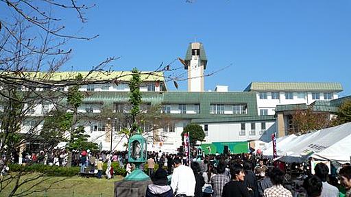 「麒麟」の川島が富士常葉大学の学園祭をとばす | フジブログ！！