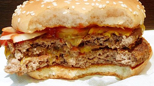 マクドナルドで首都圏限定販売中の「クォーターパウンダー」はメガマックを超えた