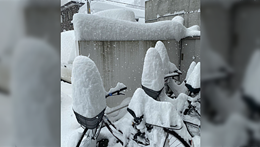 【異例】JR札幌駅発着の7日の列車が全面運休となった→札幌でどれほどの雪が降ったのかを表す写真の数々 ※追記あり