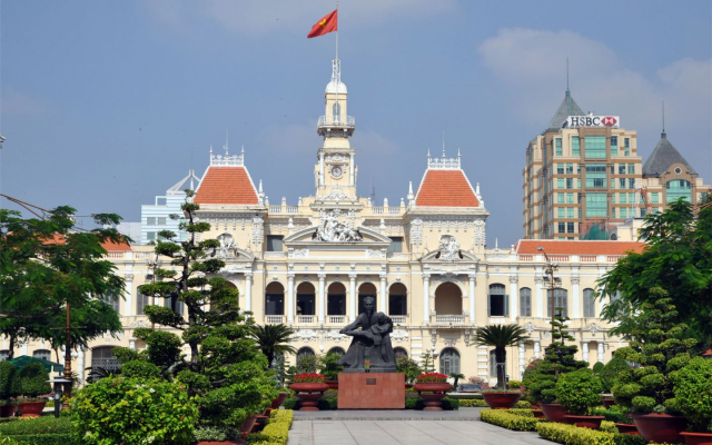 Cheap flight from Vinh to Ho Chi Minh