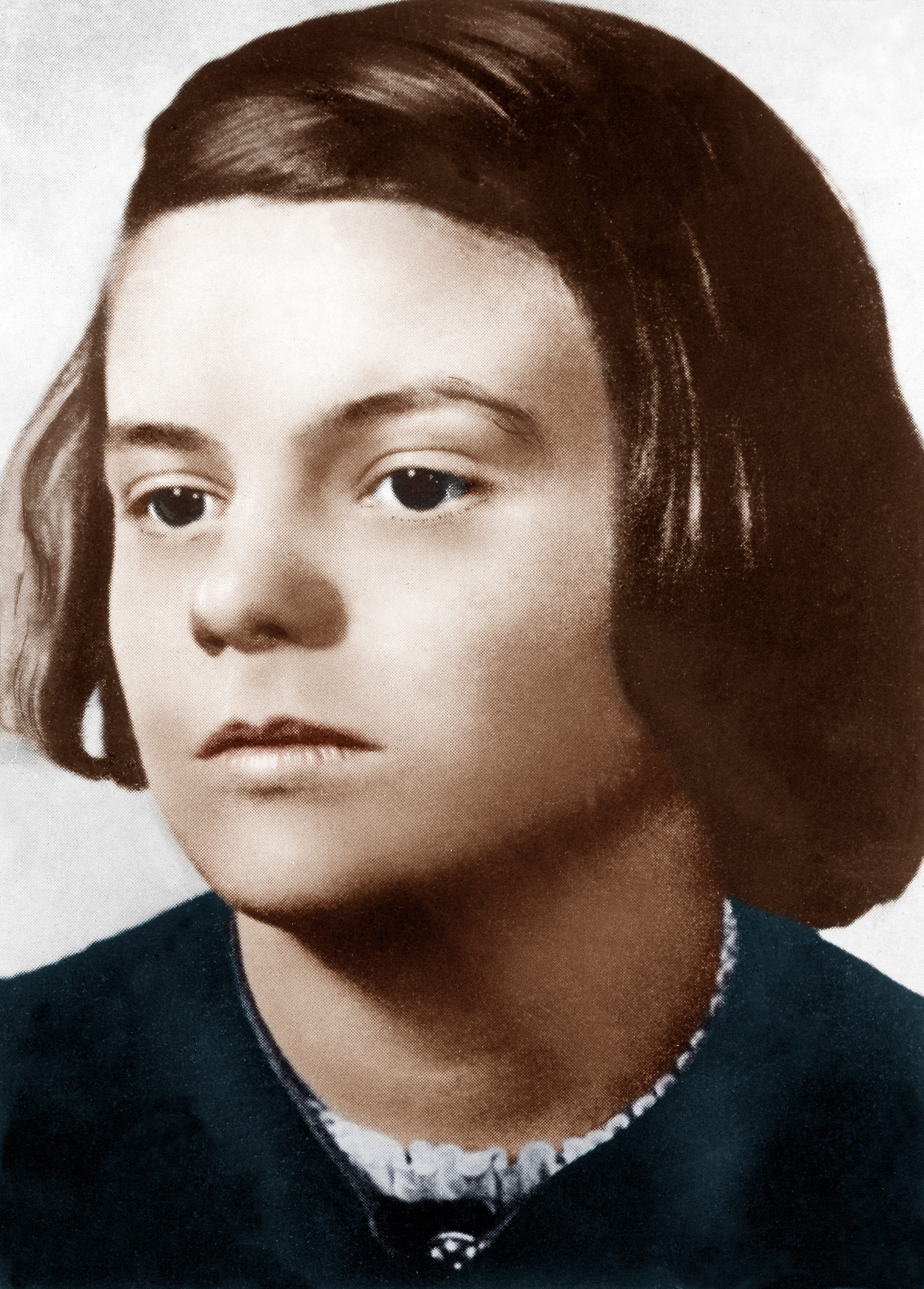 Beheaded By The Nazis At Age 21 Sophie Scholl Died | Free Download Nude ...