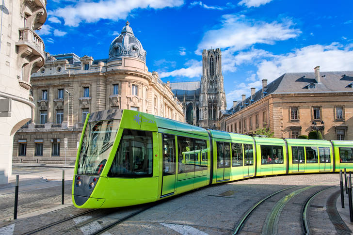 Tram on the streets of Reims Jigsaw Puzzle (Technics, Public transport ...