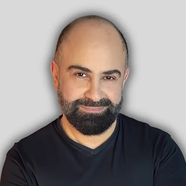 Headshot of Panos Papagapiou