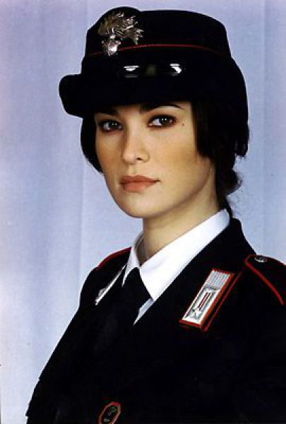 Beautiful Policewomen (35 pics)