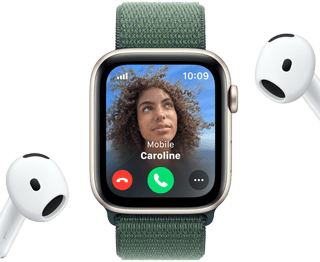 Apple Watch a na nich příchozí hovor, vedle nich AirPody