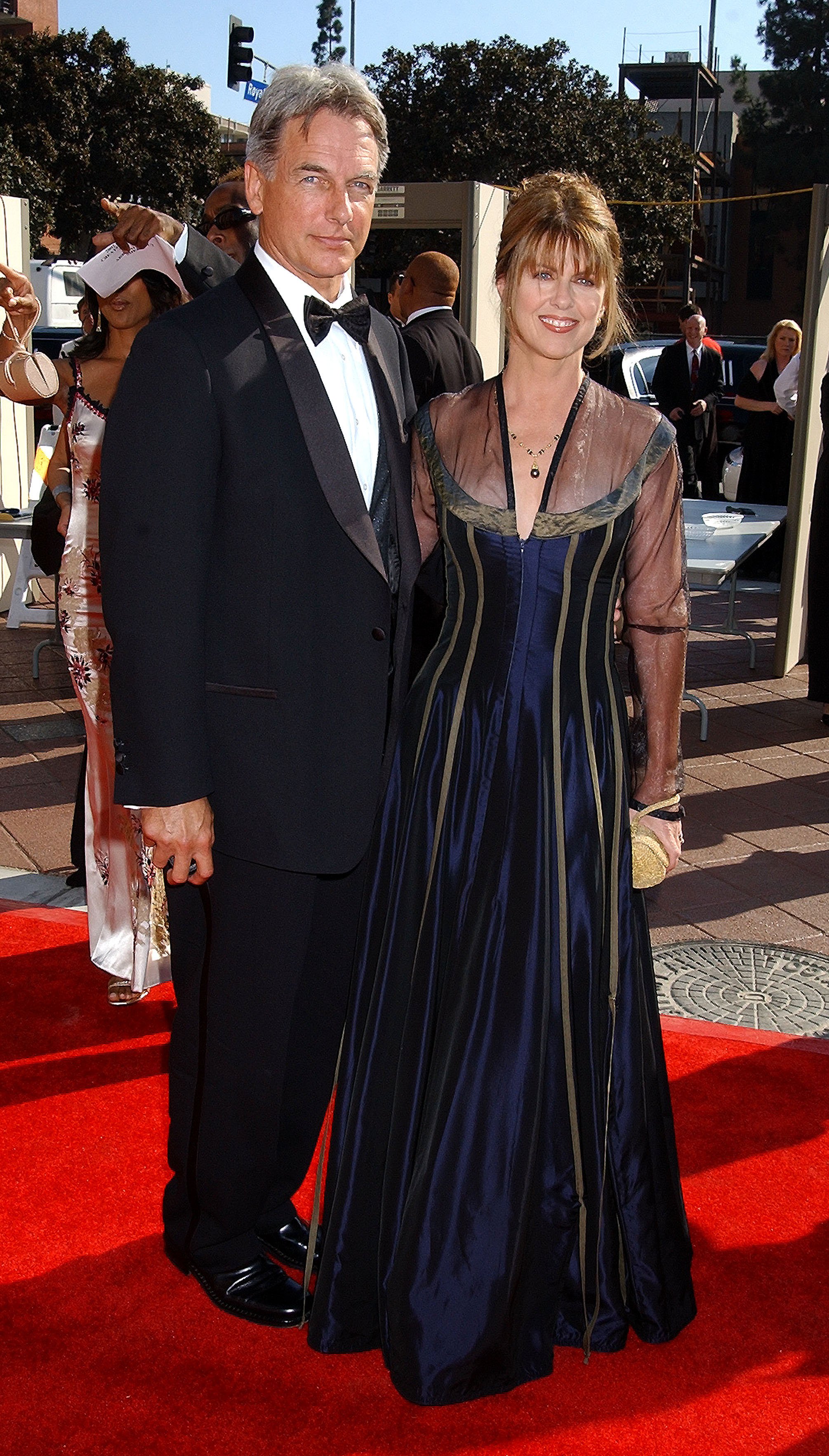 Mark Harmon & Pam Dawber during 2002 Creative Arts Emmy Awards - Arrivals at Shrine Auditorium in Los Angeles, California, United States. | Source: Getty Images