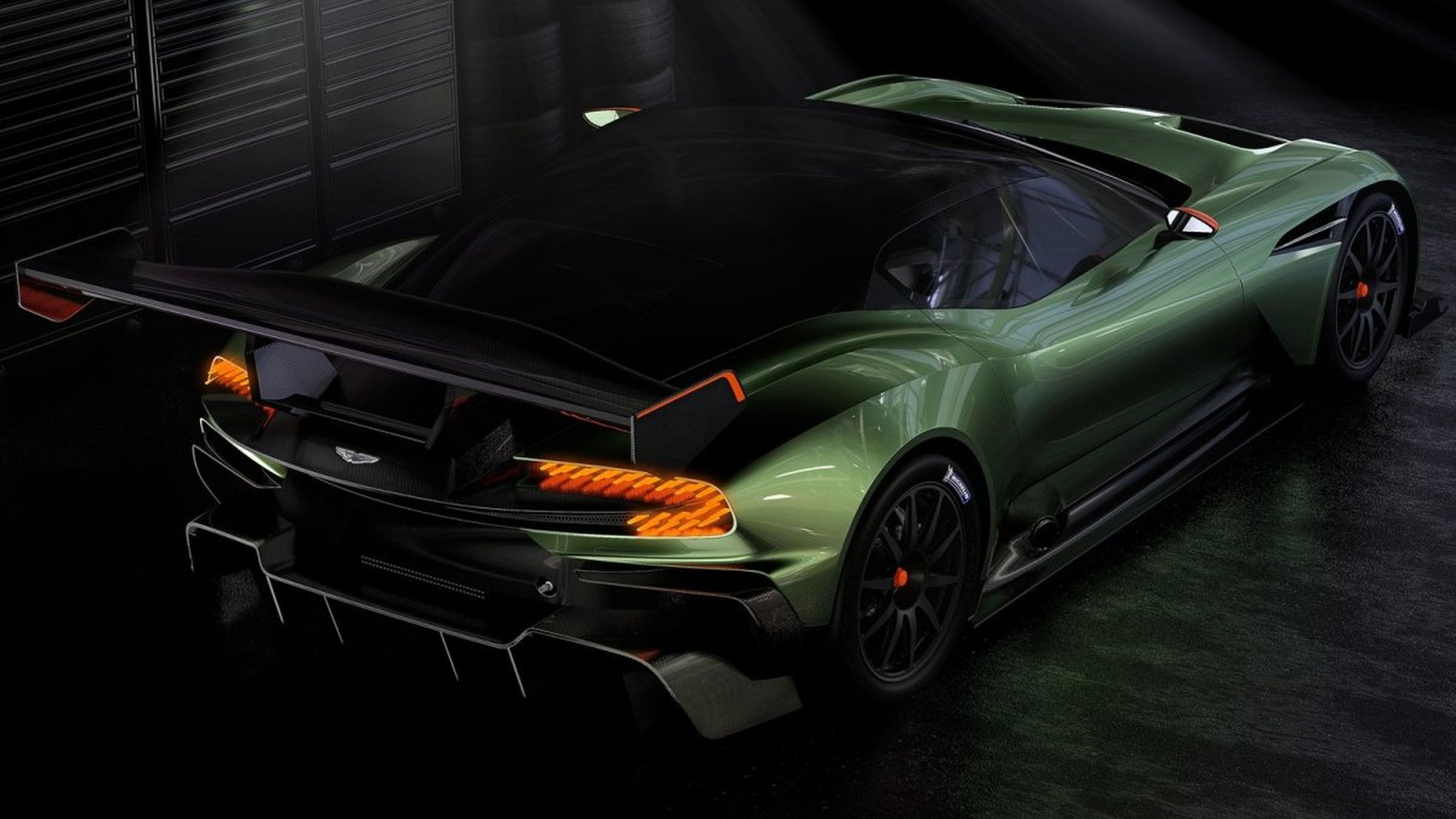 Aston Martin Vulcan alerón